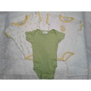 Carter's 6-9M Shortsleeve Unisex Onesie Bundle Two White/Yellow Ducks One Green